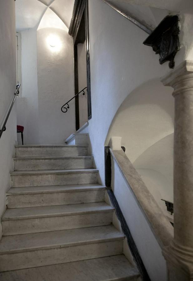 Lavagna Uno Bed & Breakfast Genoa Bagian luar foto